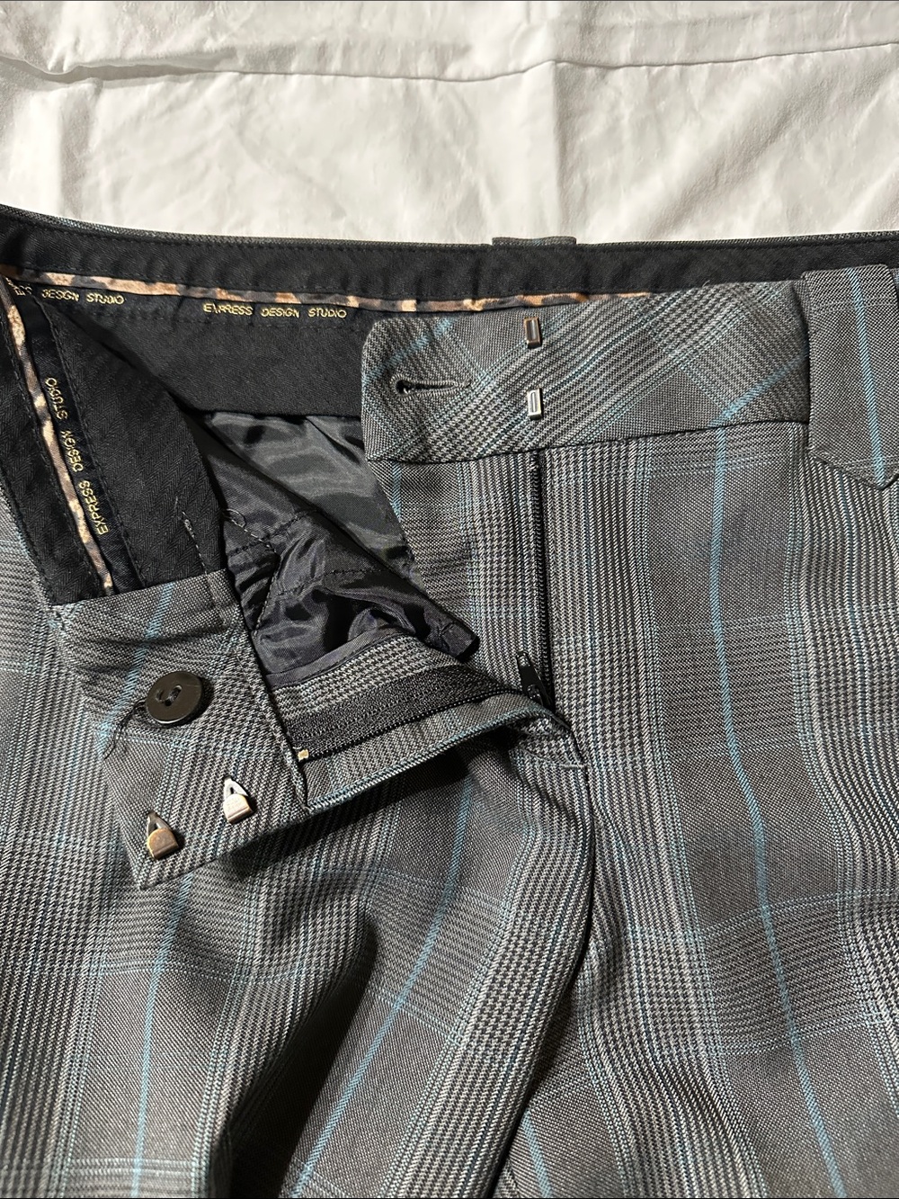 Express Editor Pants - Picture 3 of 5